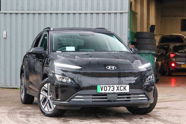 Hyundai Kona 0.0 Electric SUV E 204ps Ultimate64kWh 10.5kW OBC Hatchback Electric Black