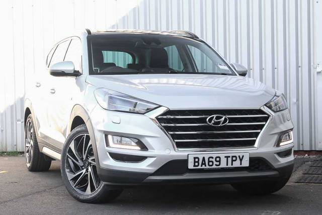 Hyundai Tucson 2.0 CRDI Premium SE 48 Volt Hybrid 4WD 5 Dr 4x4 vehicle Diesel Silver