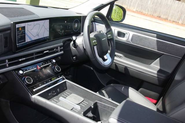 2025 Hyundai Santa Fe 1.6 TGDi Plug-in Hybrid Ultimate 5dr 4WD Auto