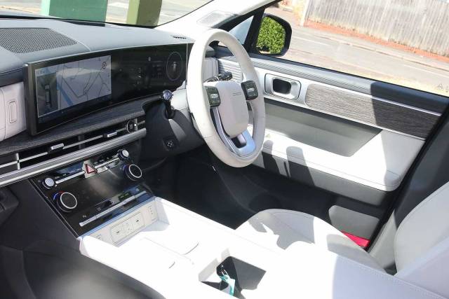 2024 Hyundai Santa Fe 1.6 TGDi Hybrid Ultimate 5dr Auto