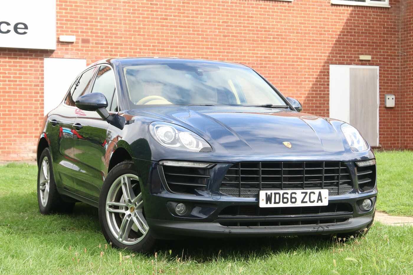 2016 Porsche Macan