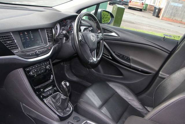 2017 Vauxhall Astra 1.4T 16V 150 Elite 5dr