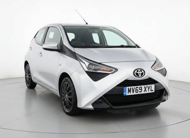 Toyota Aygo 1.0 VVT-i X-Play 5dr Hatchback Petrol SILVER