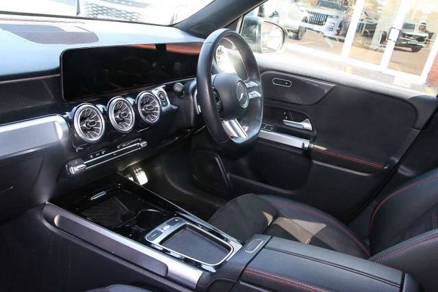 2025 Mercedes-Benz GLB 1.3 200 AMG Line Executive 5dr 7G-Tronic