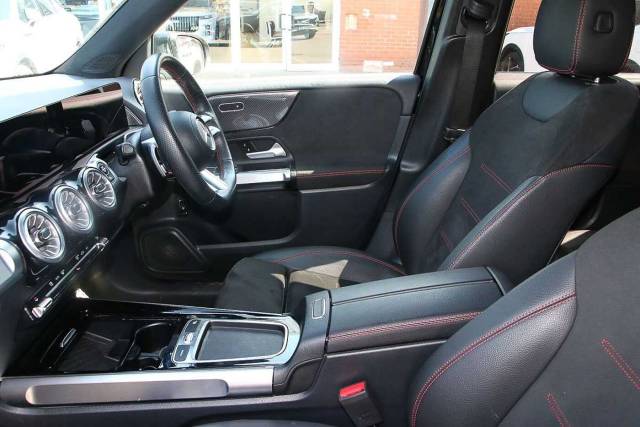 2025 Mercedes-Benz GLB 1.3 200 AMG Line Executive 5dr 7G-Tronic