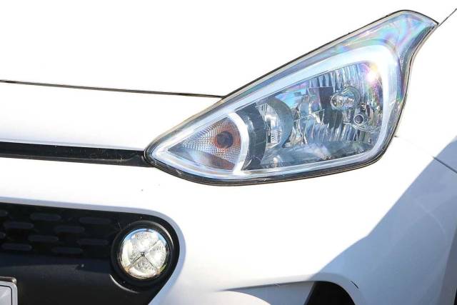 2017 Hyundai i10 1.2 Premium SE 5dr
