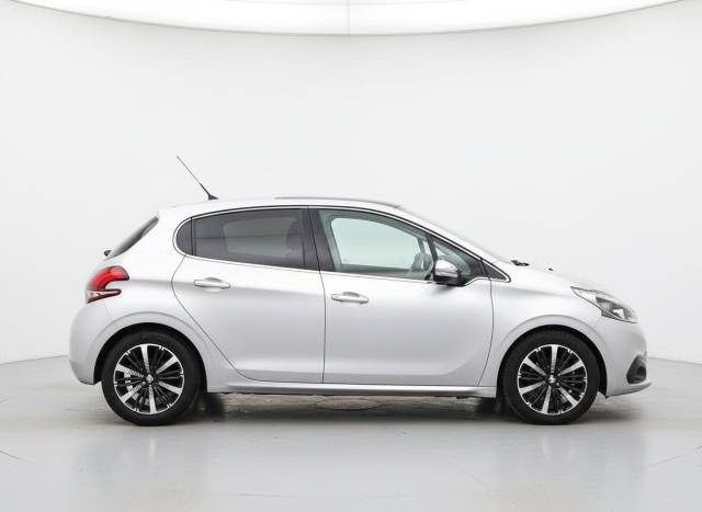 2018 Peugeot 208 1.2 PureTech Allure Premium Euro 6 (s/s) 5dr