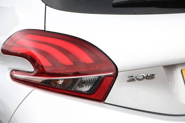 2018 Peugeot 208 1.2 PureTech Allure Premium Euro 6 (s/s) 5dr