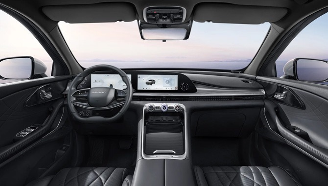 OMODA 9 - Interior